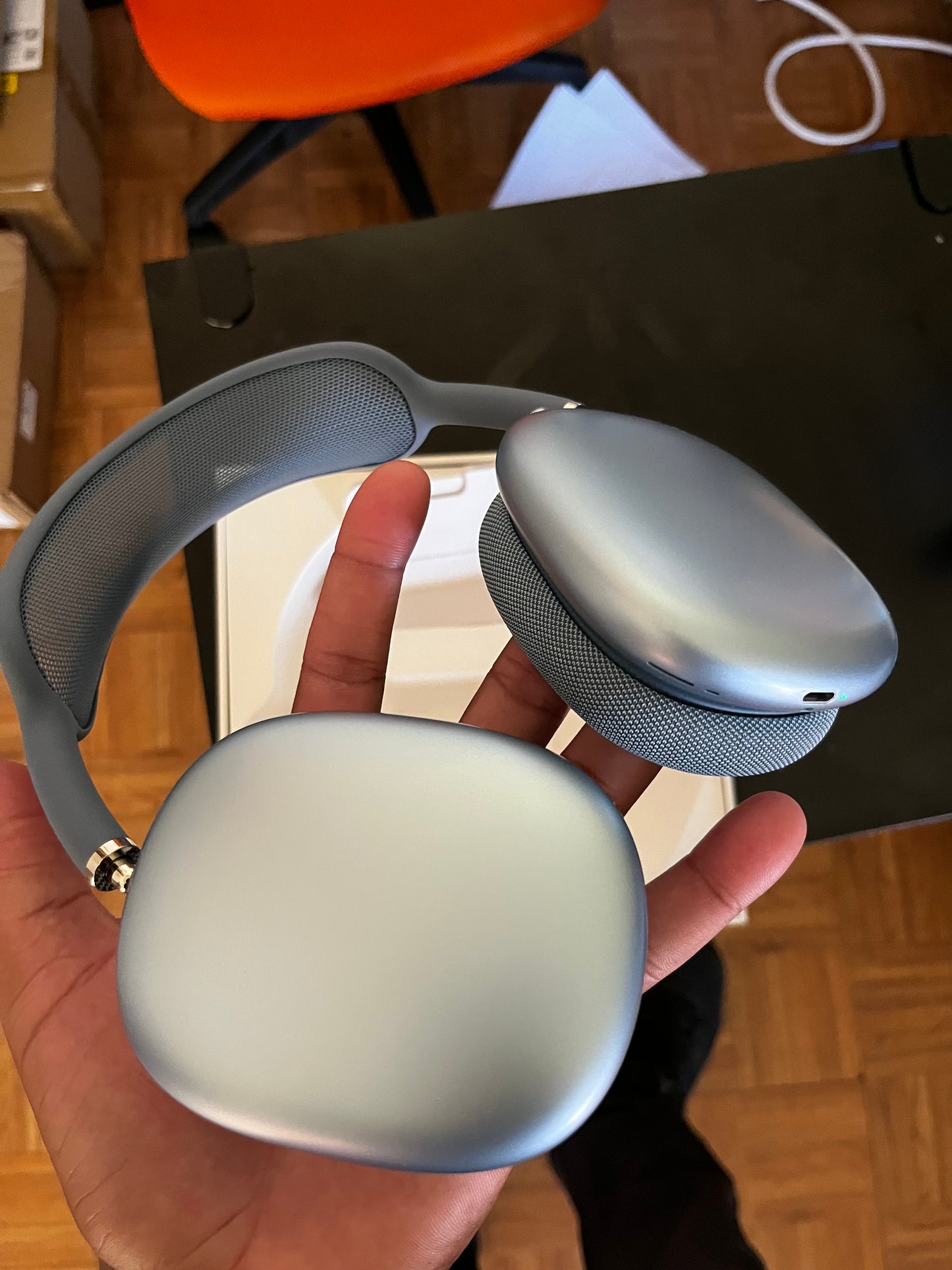 AirPod Max  - blue